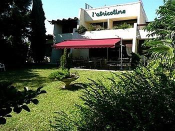 Logis Hotel L'Abricotine Tain-l'Hermitage Bagian luar foto