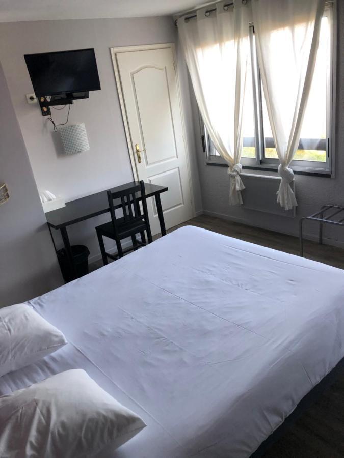Logis Hotel L'Abricotine Tain-l'Hermitage Bagian luar foto