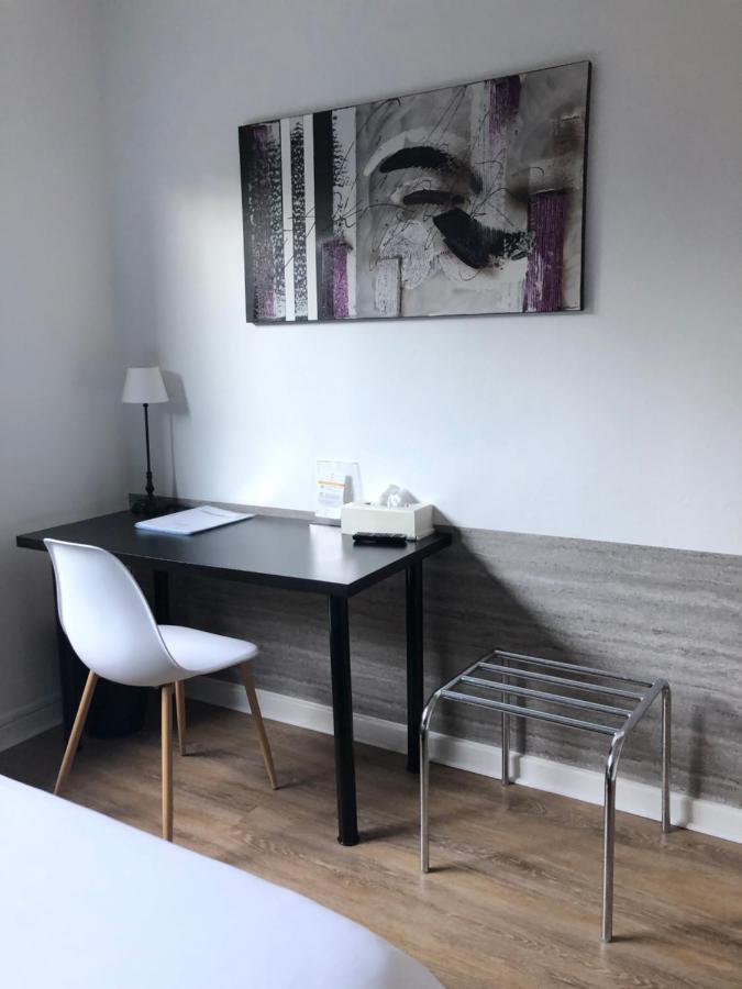 Logis Hotel L'Abricotine Tain-l'Hermitage Bagian luar foto